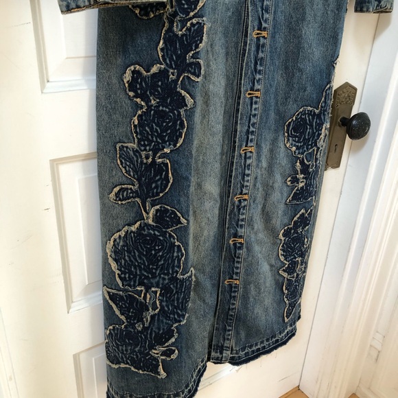 NWT Delia’s Denim Maxi Coat with Faux Fur Collar Embroidered roses Boho Beauty - Picture 5 of 9